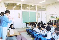 秩父幼稚園でのむし歯予防教室（年2回）